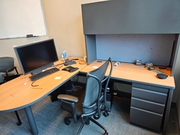 [#E6-19] Desk - L Shaped 66" X 78"