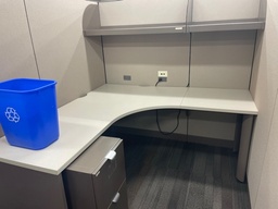 [#A2-1] Workstation (66x66)