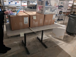 [#C19-63] table w/ metal bases (2'x5'x2.5')