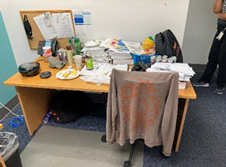 [#E4-76] Wood Desk, 60x30x30"