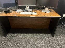 [#E1-79] Wooden Desks