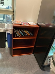 [#D2-8] WOOD BOOKCASE