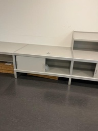 [#C5-17] MAIL ROOM DESK