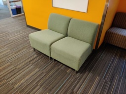 [#B12-35] Green Lounge Chair