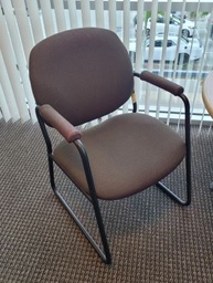 [#B8-8] Client Chair, 25x25x33, worn