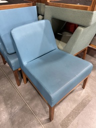 [#B12-917] Blue Cloth Wood Bottom Chair