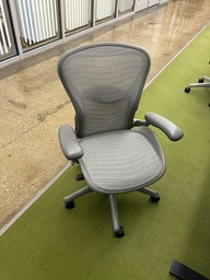 [#B13-135] Aeron Chair C