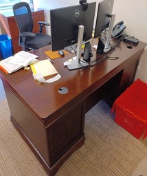 [#E6-24] Desk 6’ X 3’
