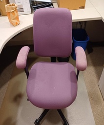 [#B13-101] Pink Chair