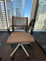 [#B13-43] MESH TASK CONF CHAIR