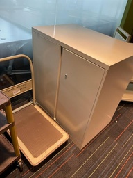 [#D8-102] STORAGE CABINET