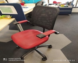 [#B13-27] Red and Black Task Chair
