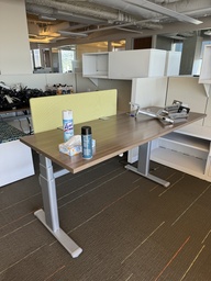 [#E10-2] Sit-Stand Steelcase Desk