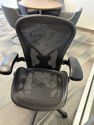 [#B13-65] Aeron Chairs (Herman Miller)