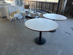 [#C5-146] Round Tables 