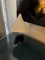 [#I6-6] Table lamp