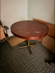 [#C5-8] Round table, 36x29"