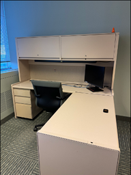 [#E8-13] L-shape desk with hutch, 75x66x71"
