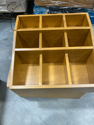 [#L1-8] Condiment Holder