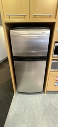 [#G10-42] Whirlpool Stainless Steel Fridge