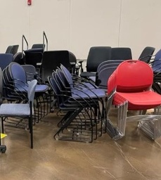 [#B4] Various Stacking Chairs