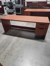 [#E3-4] Desk with pedestal on right