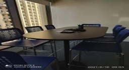 [#C6-135] Oval Meeting Table
