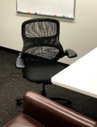 [#B13-9] Black Mesh Task Chair