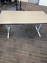 [#C8-26] Folding Table