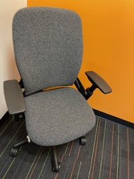 [#B13-27] Steelcase Leap V2 Chair