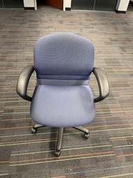 [#B13-32] Task Chair