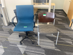 [#B4-17] Brown Guest Chair