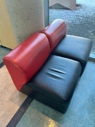 [#B12-1] Red and Black Single Lounge Chair