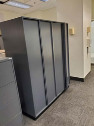 [#D28-22] Coat Closet