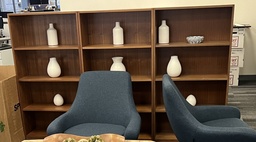 [#D3-56] Brown Bookcase