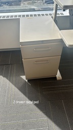 [#D16-31] Pedestal, assorted