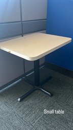 [#C5-39] Petite table