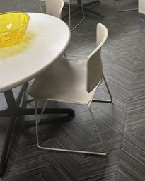 [#B4-3] Break Room Chair