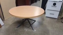 [#C5-9] Round Table (3' circumference x 19" tall)