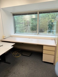 [#E4-43] Metal Desk Straight