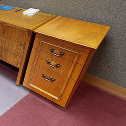 [#D17-15] Wood Pedestal