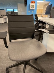 [#B13-4] Sit on It Task Chair 