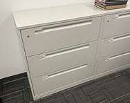 [#D8-67] 3 Drawer File Cabinet (H 40 X W 36 X D 18)