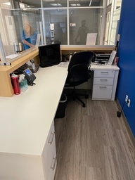 [#E5-68] Reception Desk (11x6)