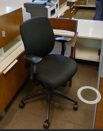 [#B13] Black Task Chair