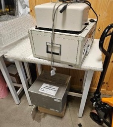 [#C10-5] Small White Table