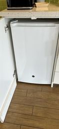 [#G9-136] Mini Fridge
