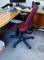 [#B13-5] Red Task Chair