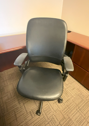[#B13-4] Steelcase Leap V2 Chairs
