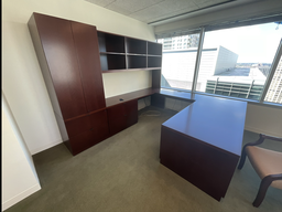 [#E8-104] Private Office Suite w/U-shaped Desk